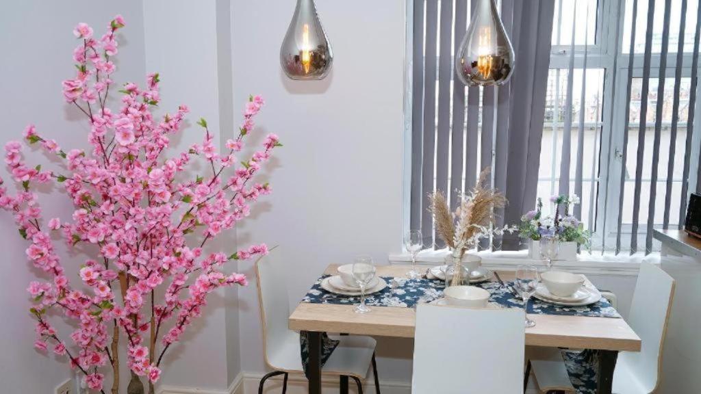 Beautiful Apartment In Sussex Gardens London Eksteriør billede