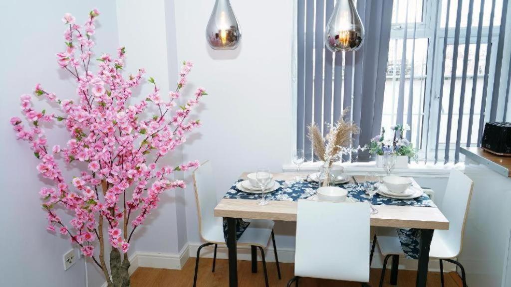 Beautiful Apartment In Sussex Gardens London Eksteriør billede
