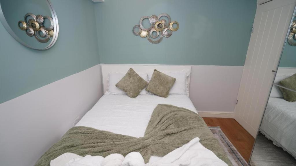 Beautiful Apartment In Sussex Gardens London Eksteriør billede